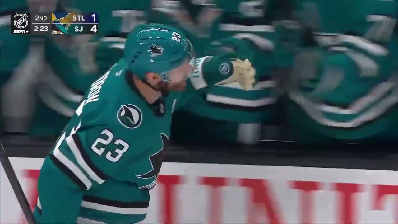 Barclay Goodrow gets his first goal back in a San Jose Sharks uniform 🚨