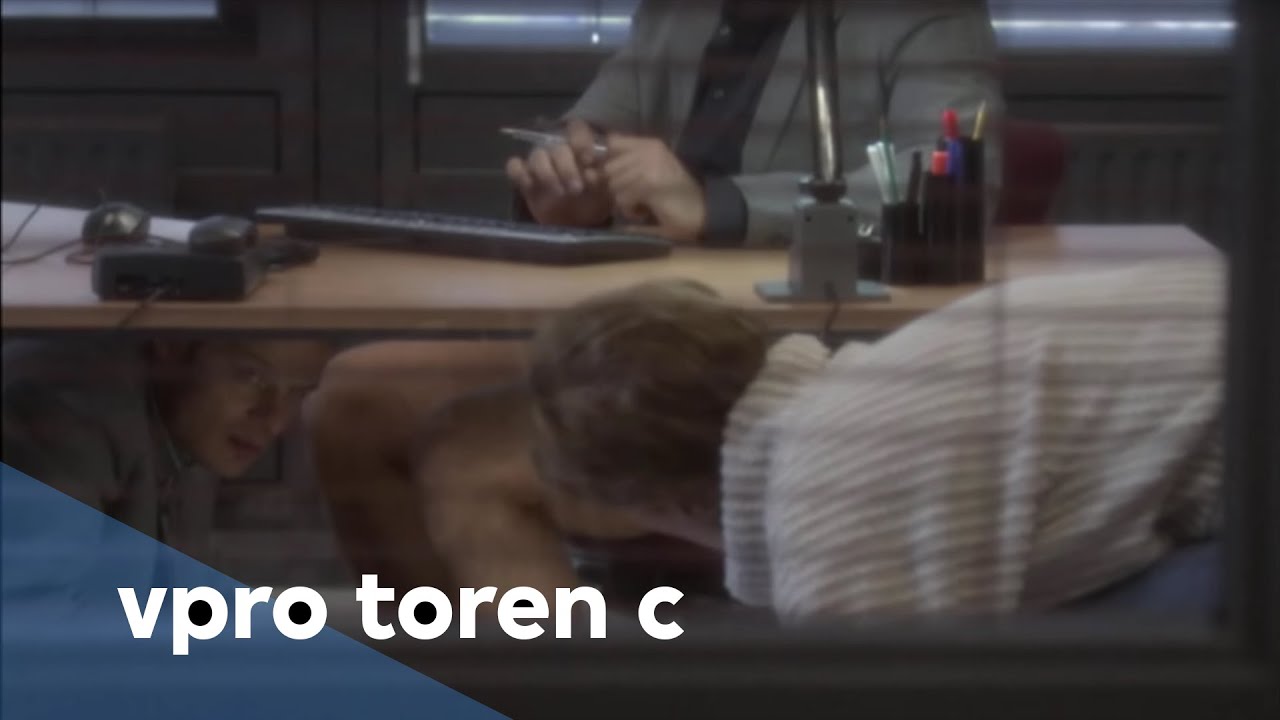 Onder het bureau - Toren C