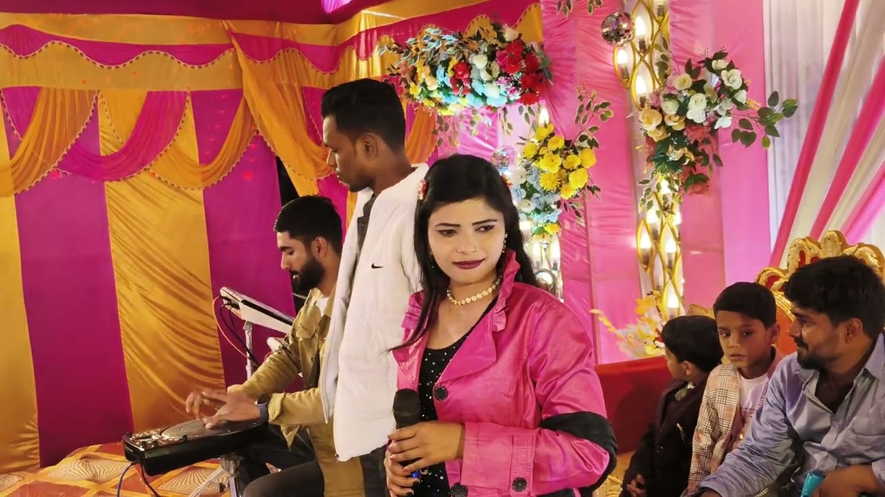 फर गइले नेमुवा बहुत बवाल स्टेज प्रोग्राम ब्यूटी सिंह का #beauty_singh #stegeprogram 