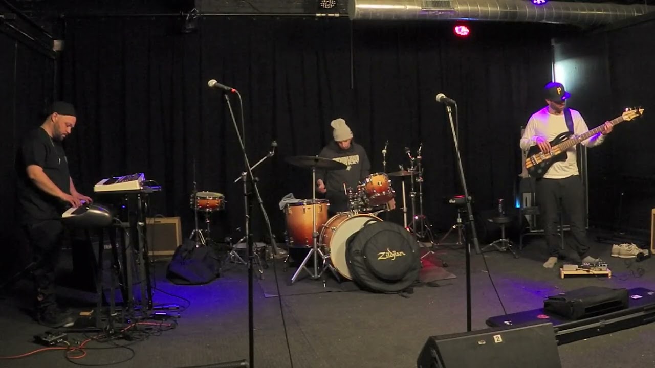 Jam 3
