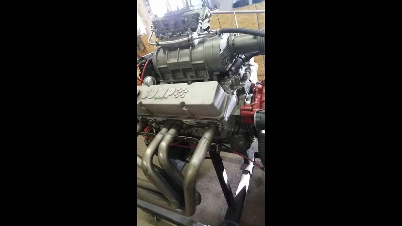 Blown Chevy 350 On Test Stand Start Up