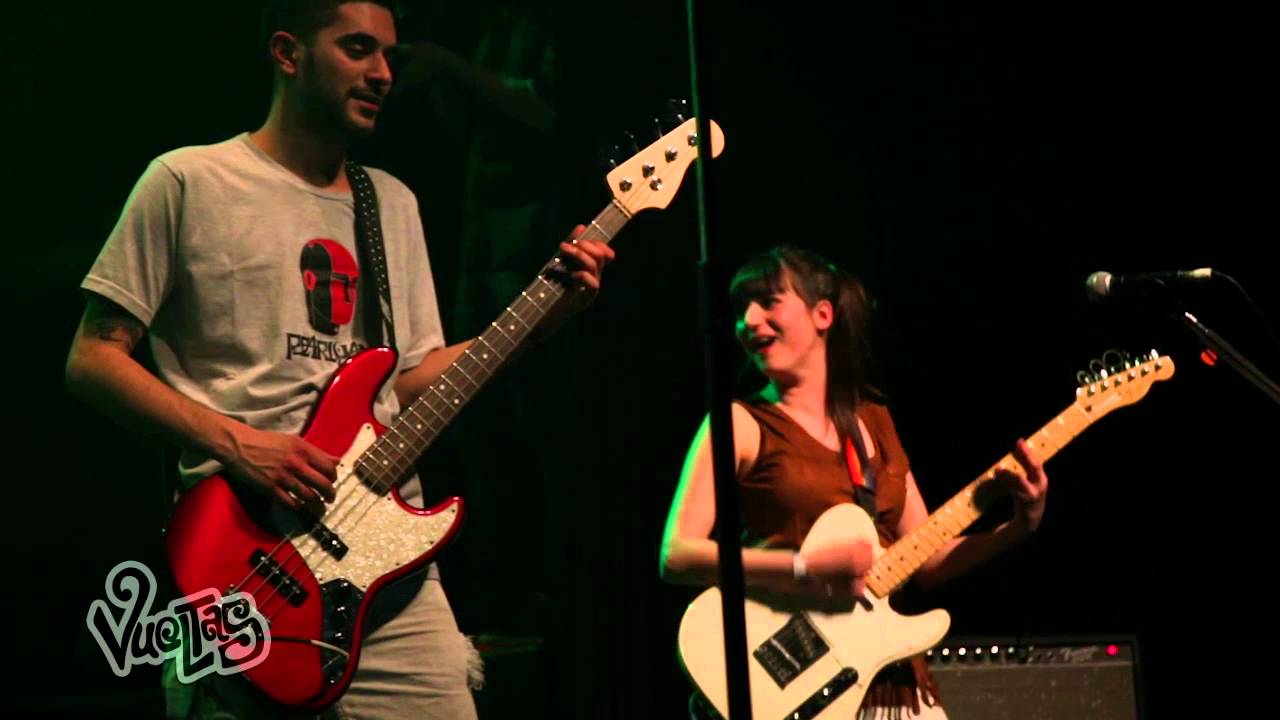 Vueltas - Cuatro por cuatro (en vivo en Niceto)