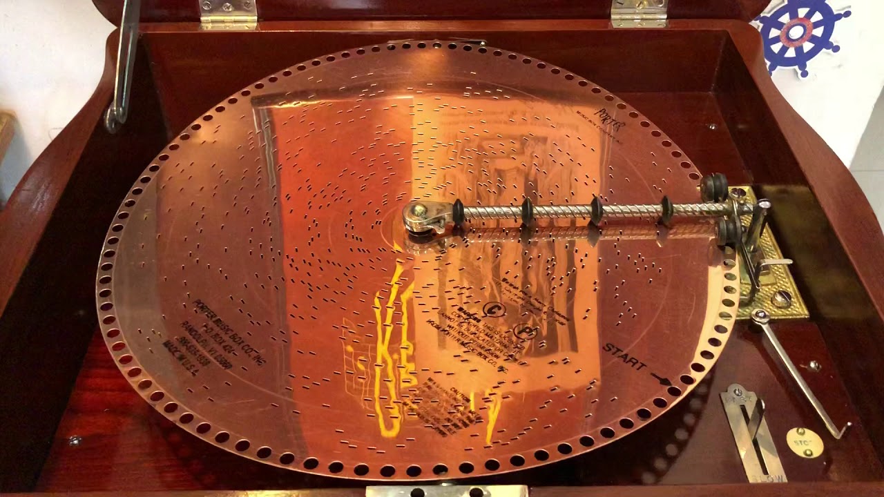 Regina Serpentine music box plays “We wish you a merry Christmas”