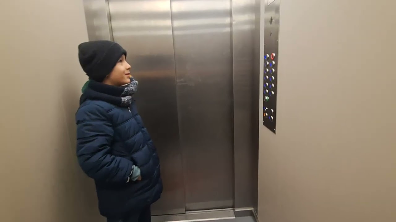 Výťahy ZEVA v dvanásťposchodovom paneláku na Kollárovej ulici v Senci #vytah #lifts #elevators