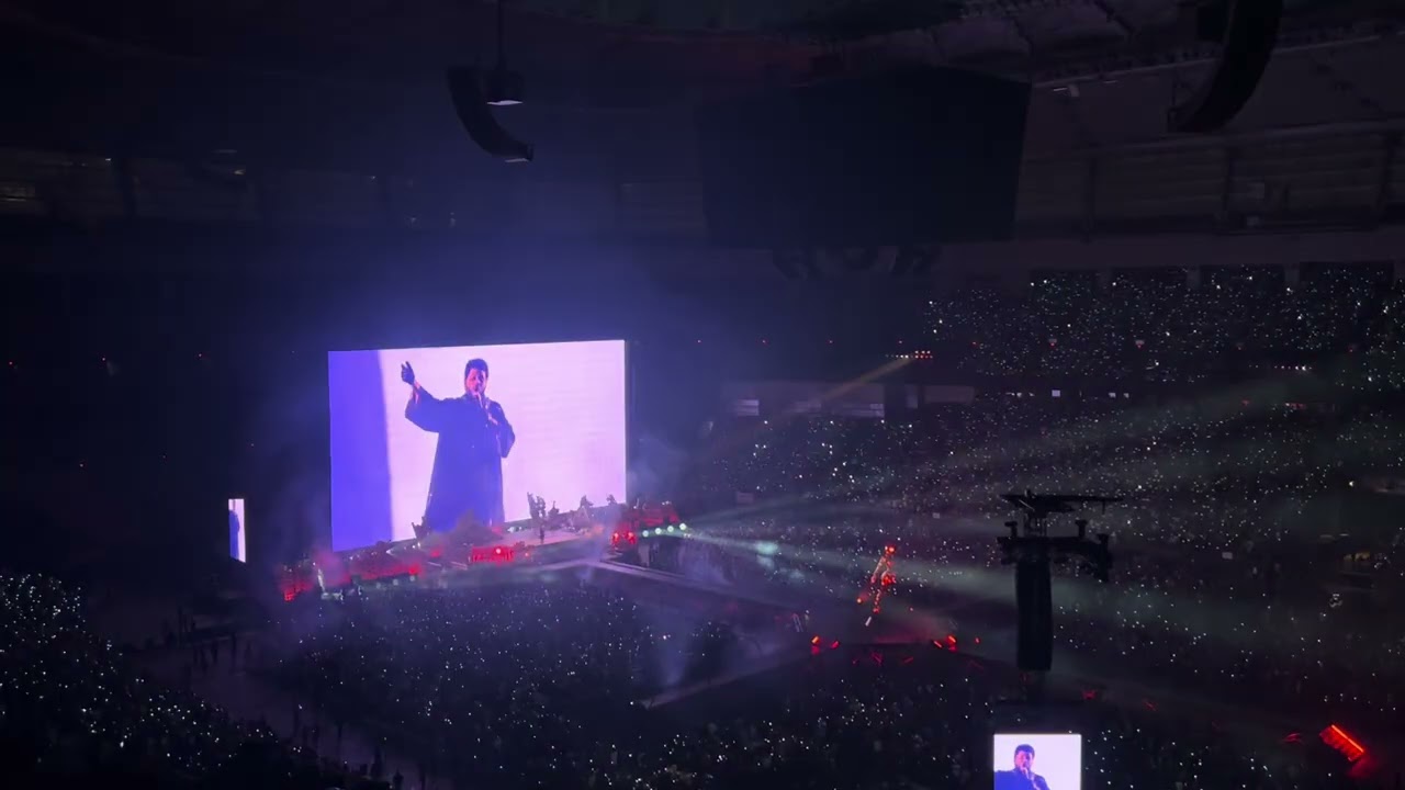 The Weeknd performing ‘Creepin’ in Vancouver, BC