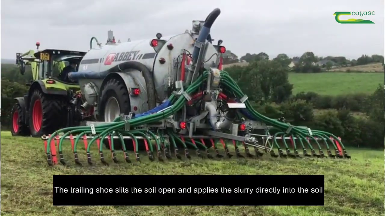 Low emission slurry spreading methods