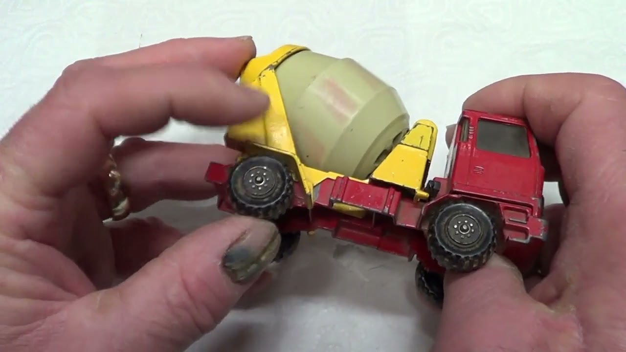 MATCHBOX SUPERKINGS BEDFORD TM CONCRETE MIXER RESTORATION.