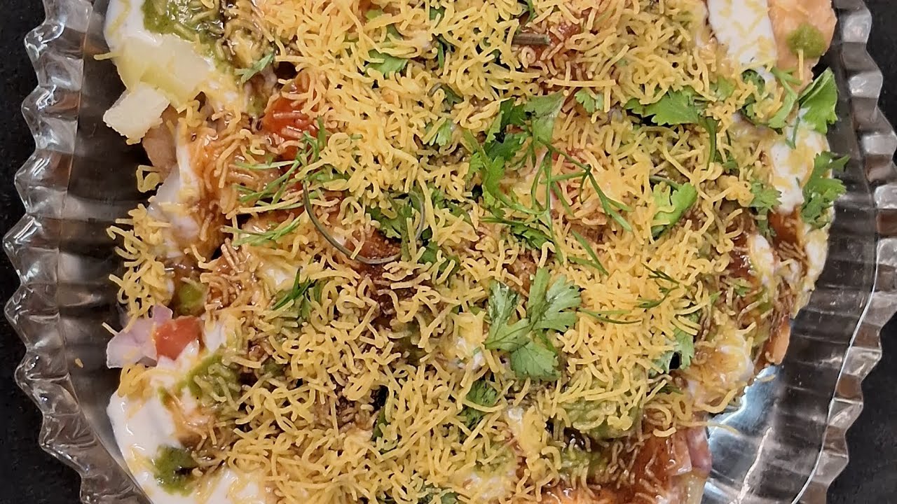 Chaat nahi khaya toh kya khaya..PAPRI CHAAT..Super Delicious n tasty n crispy