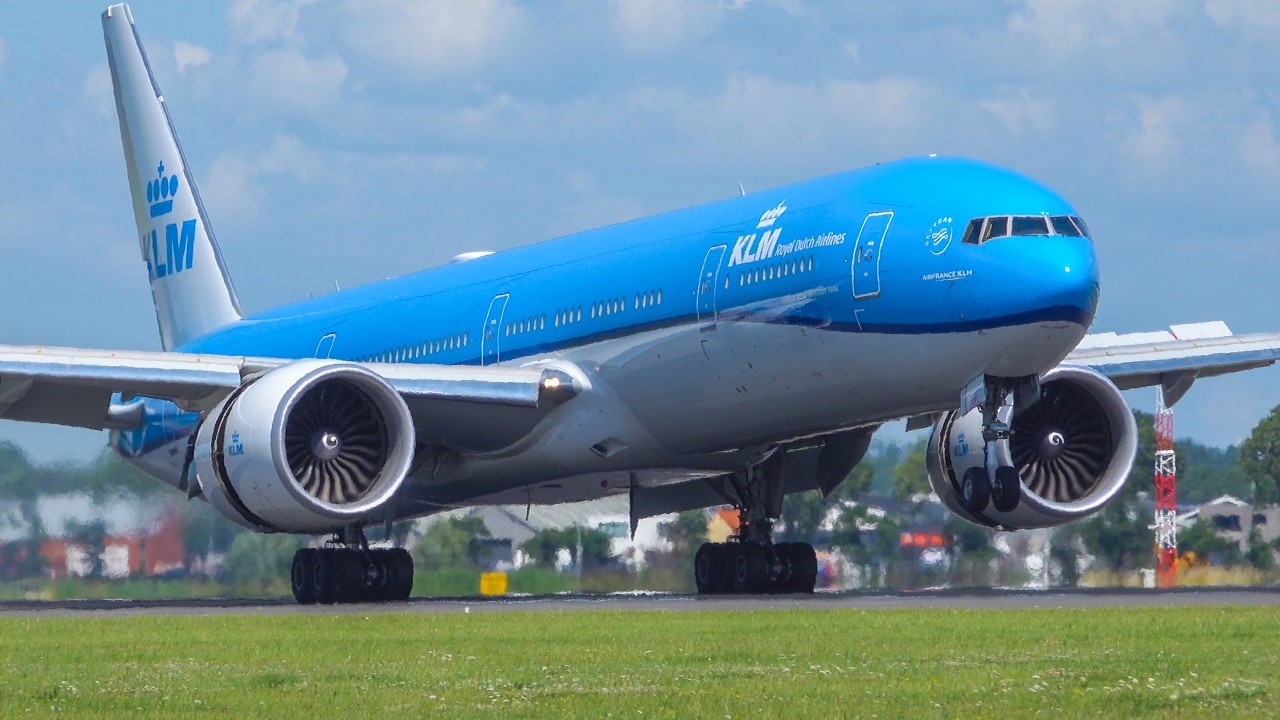 39 HEAVY LANDINGS & TAKE OFFS | A380, B747-8F, A350, B777 | Amsterdam Schiphol Airport Spotting 🇳🇱
