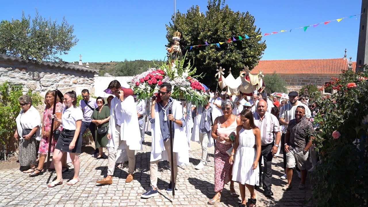 Procissão de Santa Comba revitaliza aldeia de Vila Nova de Foz Côa
