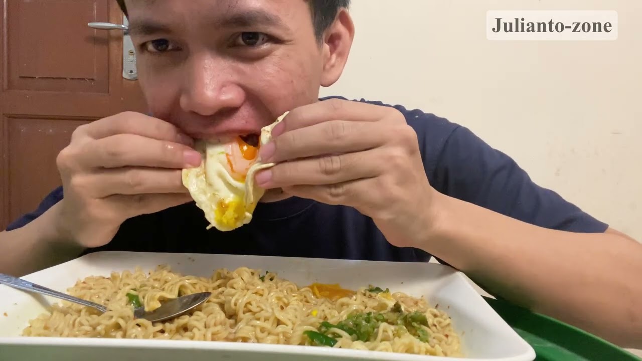 Mie di tambah telor dan Cabai ijo MANTAP 😎 