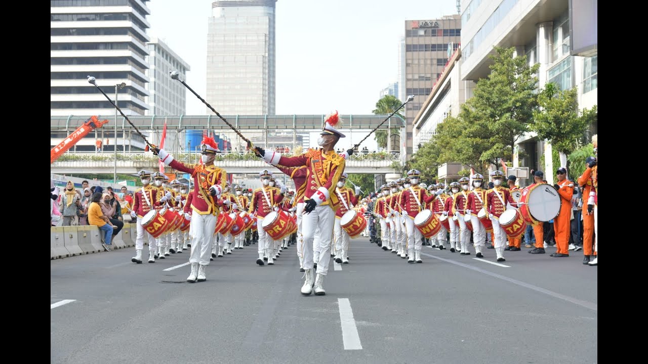Drumband dan Kirab Taruna Akademi TNI beserta Kadet Mahasiswa Unhan RI