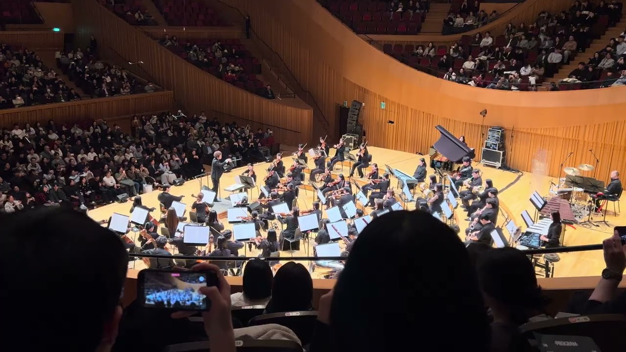 차이코프스키: 호두까기인형 - 8번 꽃의 왈츠 (Tchaikovsky: The Nutcracker Suite, Op.71a - VIII. Waltz Of The Flowers)