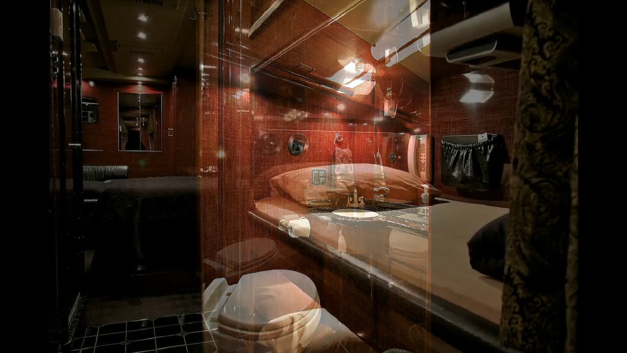 2007 Prevost XLII Duel Slide Star Coach # 49231