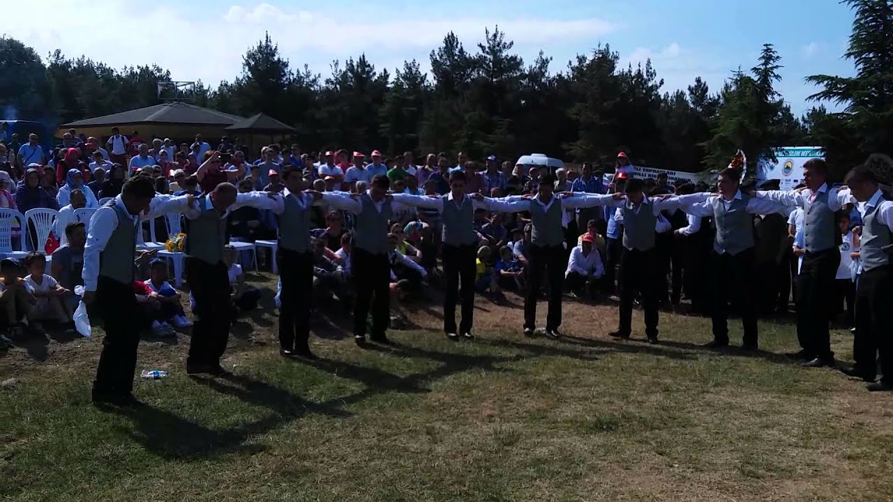 BALK TÜRKL.KARAPERÇİN HALK OYUNL EKİBİ CİGOŞ KARŞILAMA KASAP DEBRELİ ÇOBN KIZI SALLAMA