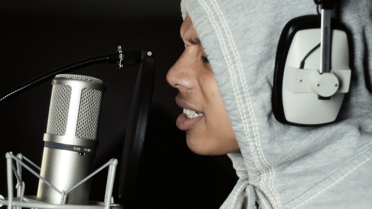 IZZIE GIBBS - 'Tommy' - (Studio Session) LF8 Music