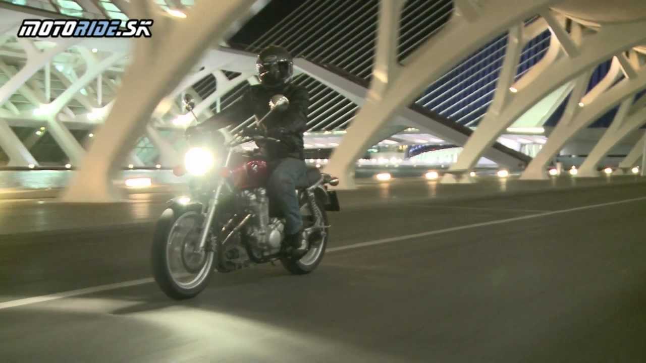 Motoride.sk: Honda CB1100 2013 Trailer