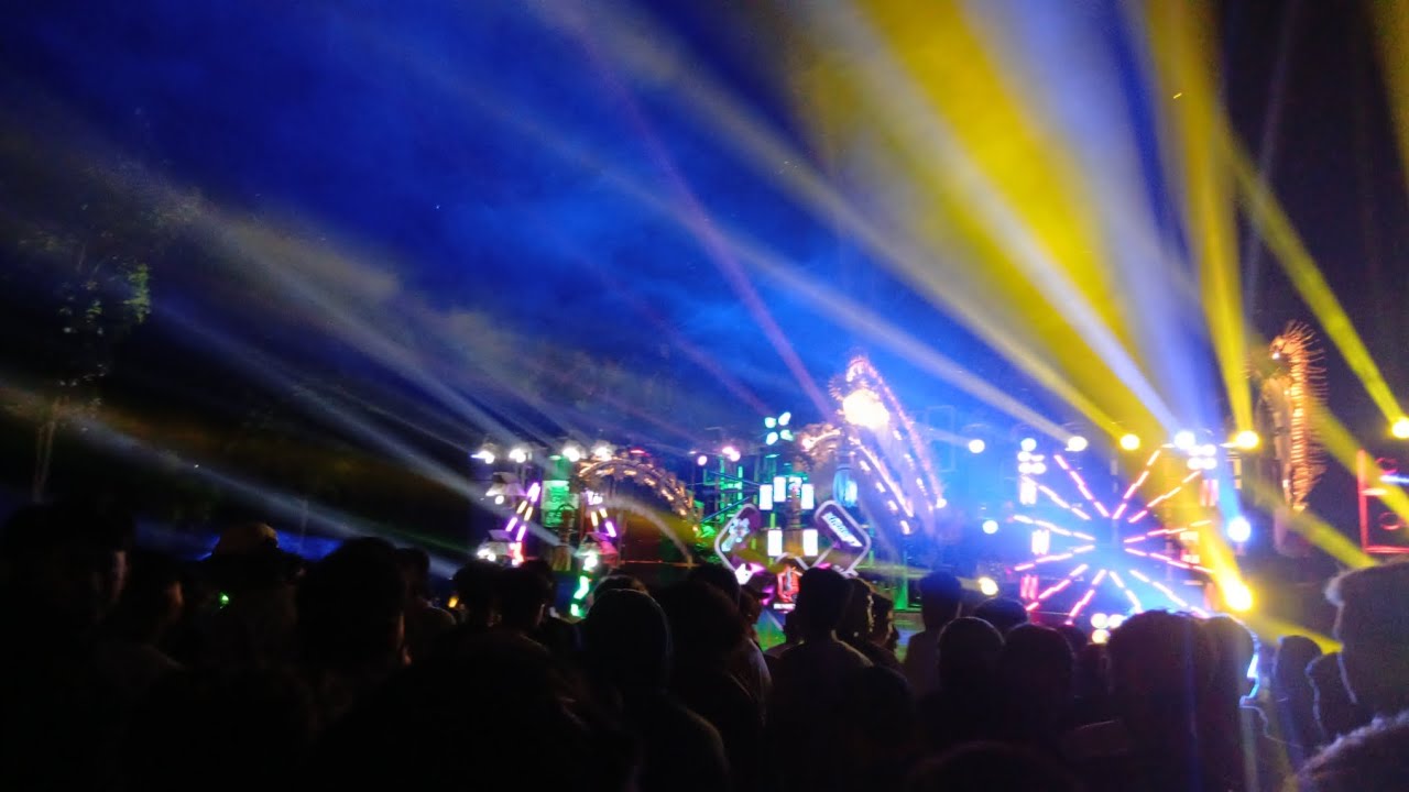 ACARA CEKSOUND DAN BETTEL DI DESA SRIKATON KEC.KAYEN KAB.PATI.BETTEL Desmo music  VS Blackban audio.