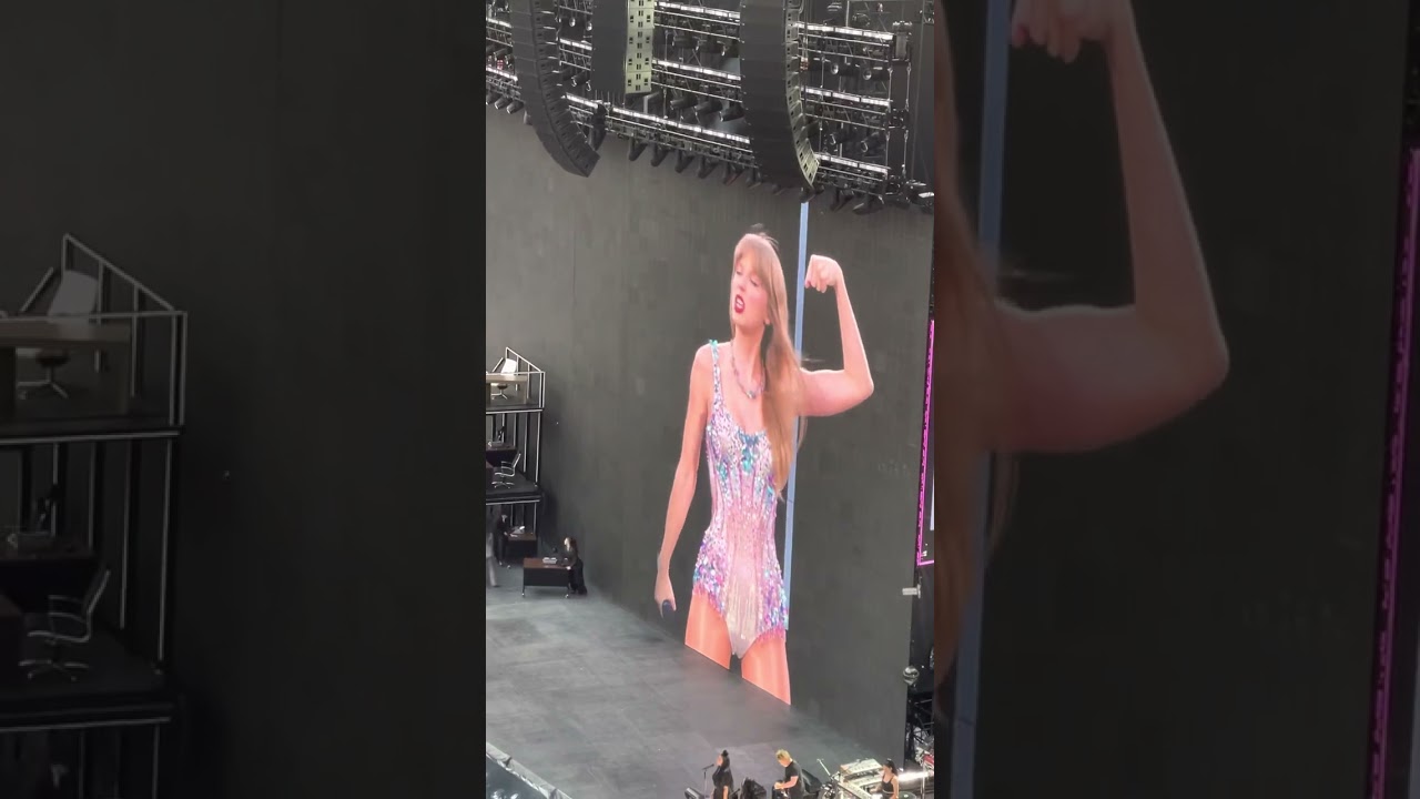 Taylor Swift Chicago June 2, 2023 dialogue night one! Welcome to Eras tour 🎤🎸