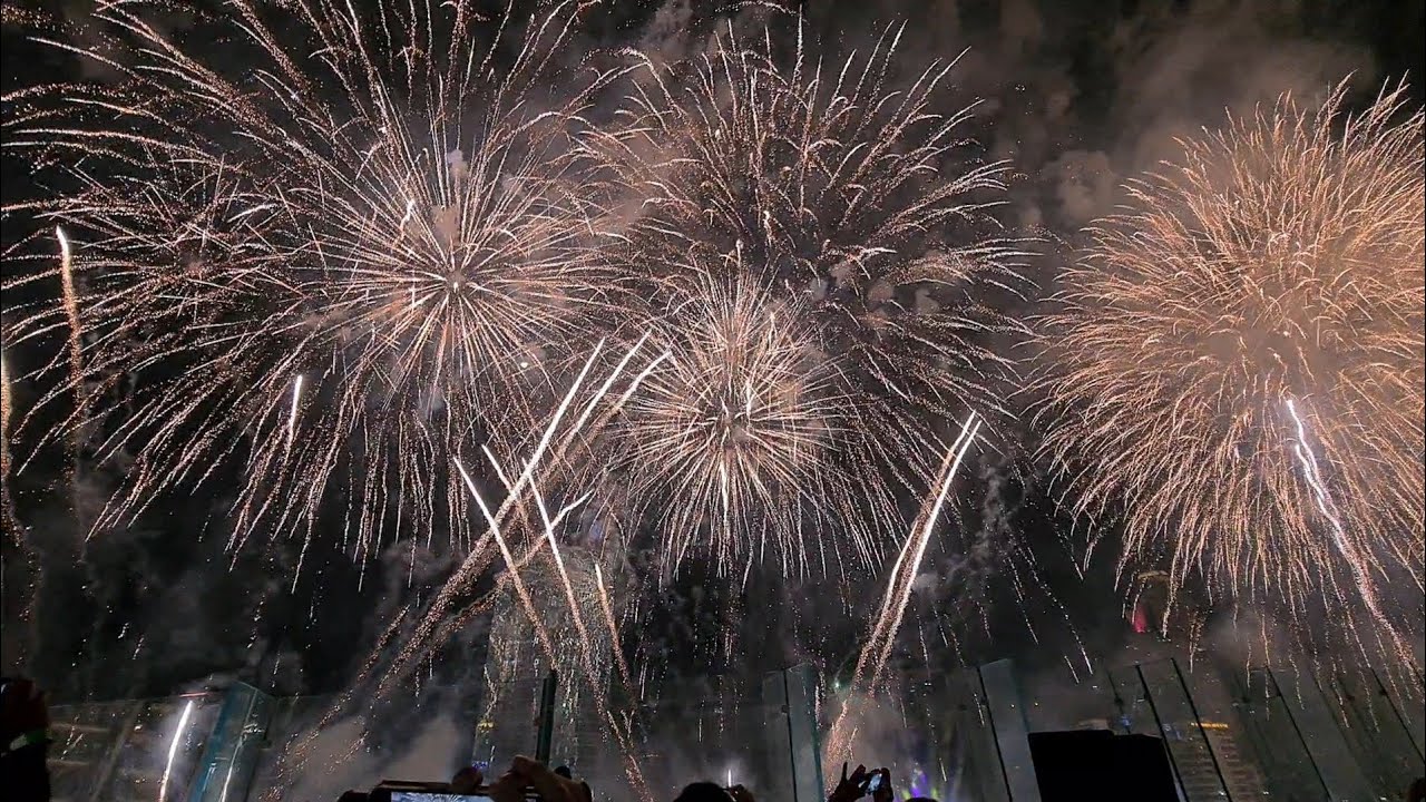 2024 Fireworks at ICONSIAM งานเคาท์ดาวน์ปี 2024 ที่ไอคอนสยาม