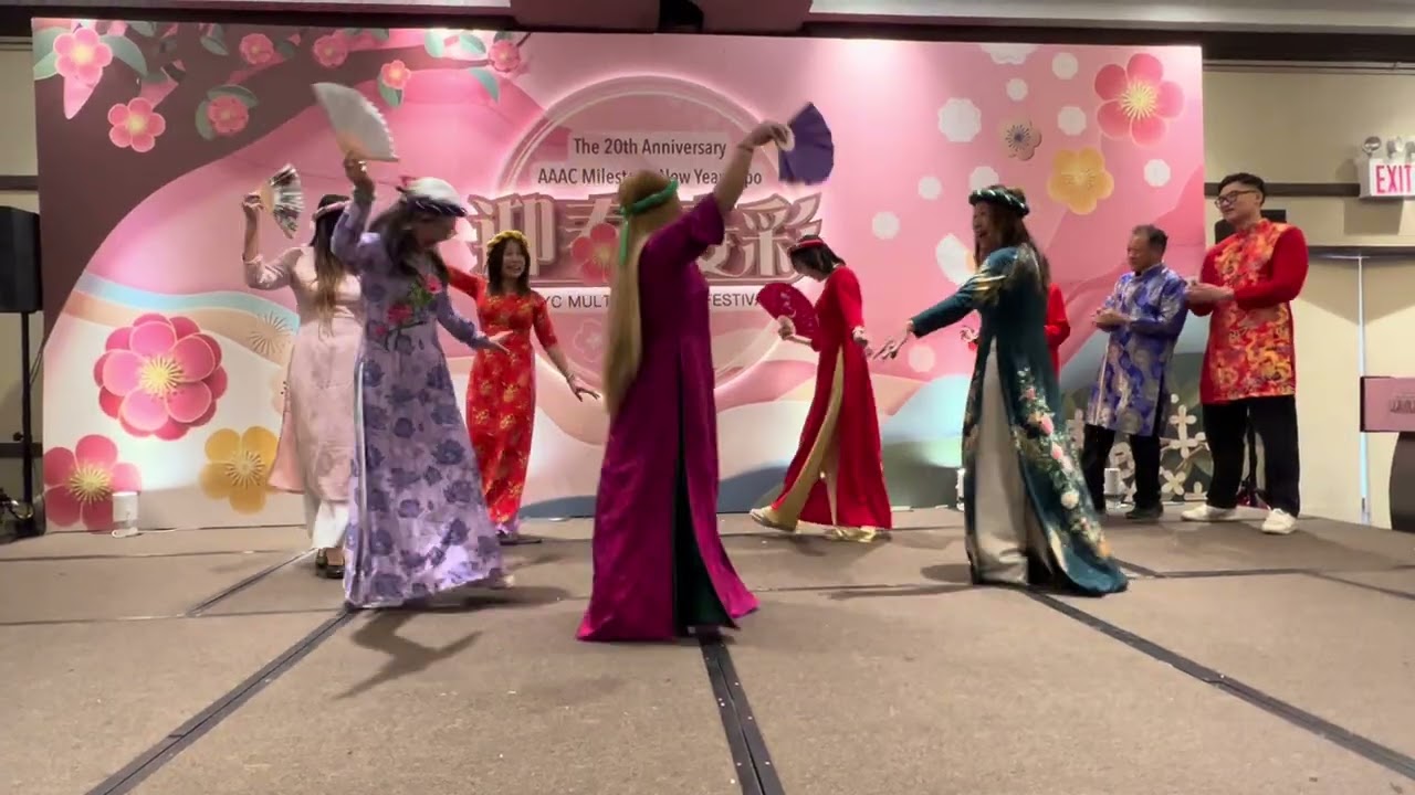 Vietnamese traditional costume