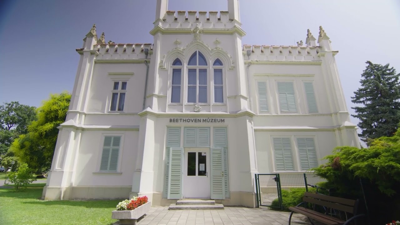A fenséges martonvásári Brunszvik-kastély