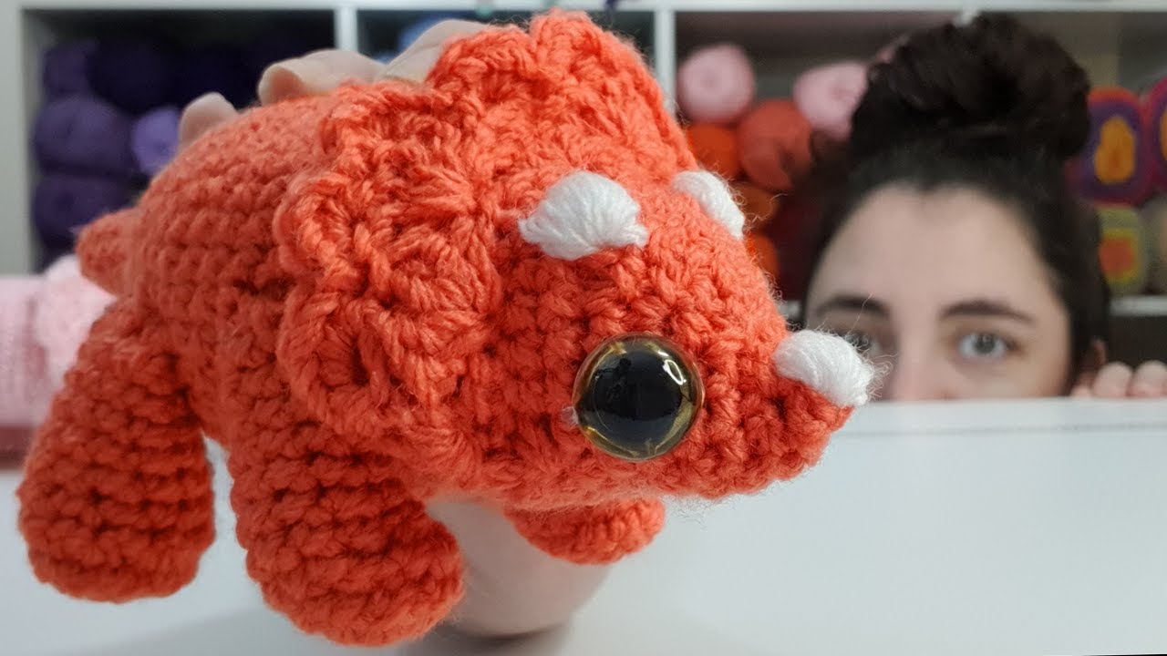 How to crochet Triceratops - with shell stitch tutorial!