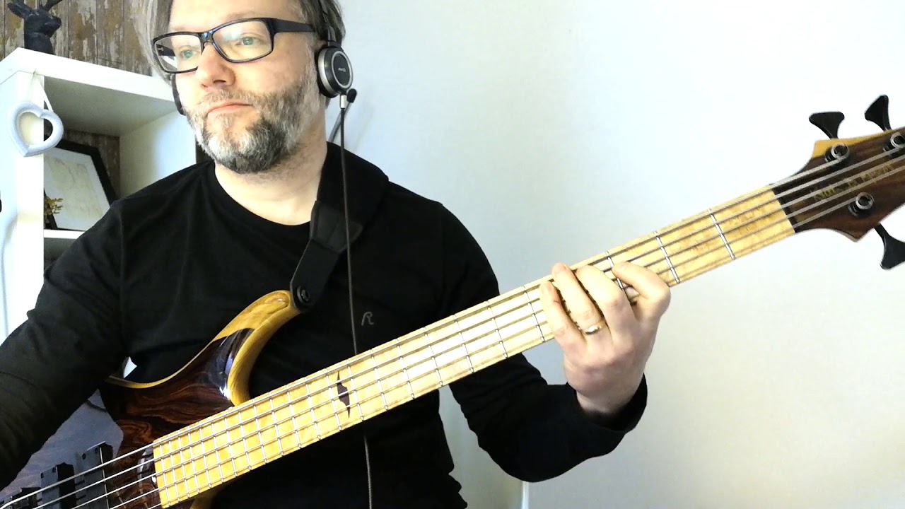 Oye Mi Canto (Hear My Voice) Bass Cover - Gloria Estefan
