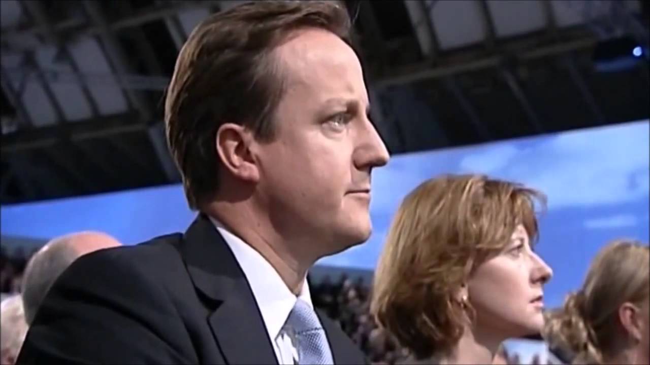 Адам Кертис описывает стратегию Суркова по созданию массового замешательства