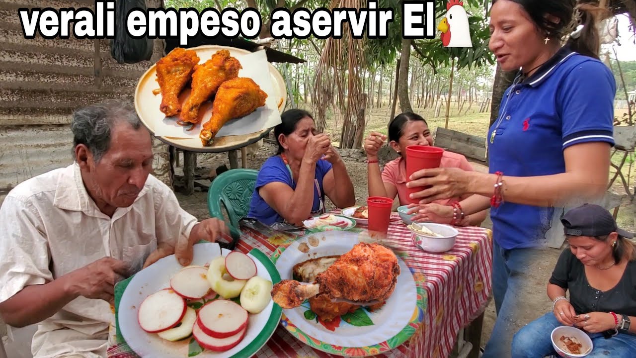 Esta babosada no quero dijo mi papa muy enojado asi disfrutamos El pollo granjero y ensaladas🤯😋🐔