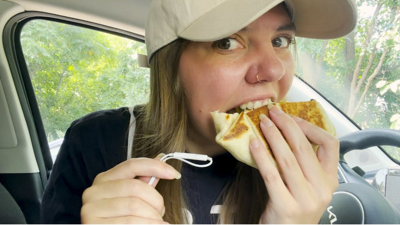 ASMR Lofi Mukbang In My Car (Vegan Crunchwrap & Boba Tea)