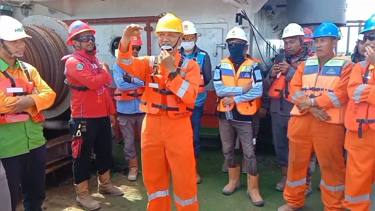 Pelatihan BSS ( Basic Sea Survival )