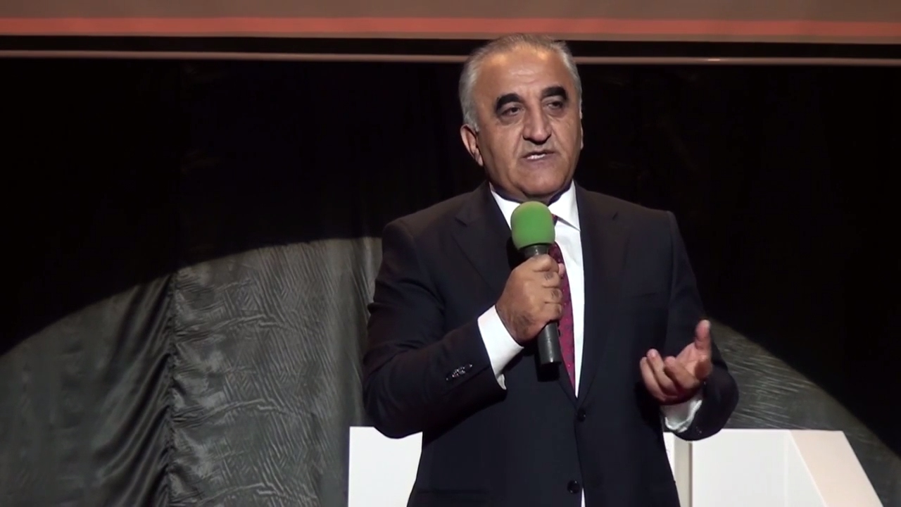 İnsan kapitalı - təhsil və elmin yaratdığı dəyərdir | Ədalət Muradov | TEDxUNEC