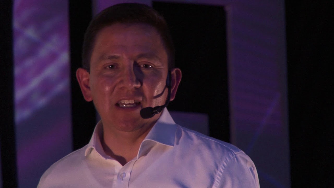 Transformación Digital de las Industrias | Mauricio Dulon | TEDxUMSA