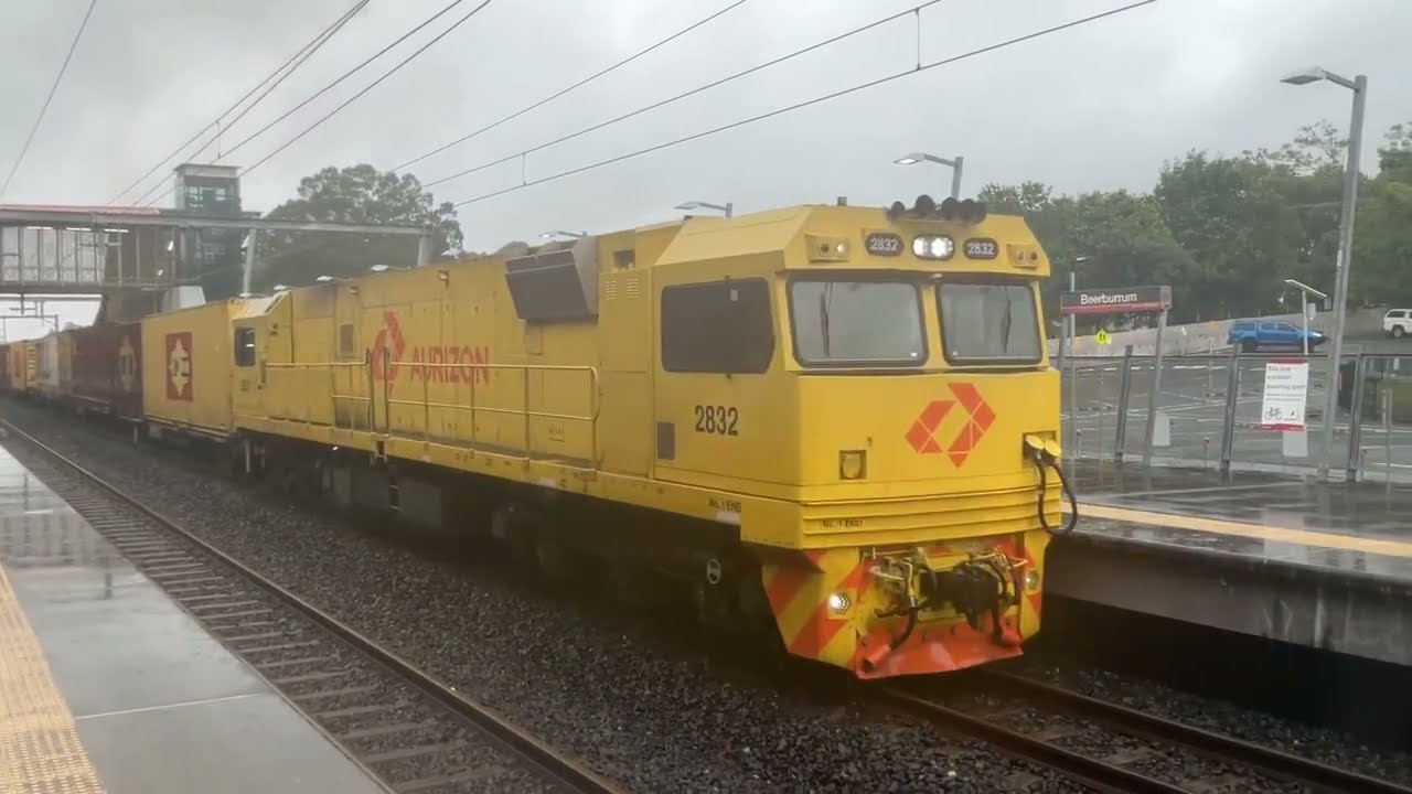 (3 Country Horn Toots) Aurizon 2832 Passing Beerburrum Train Station Platform 2