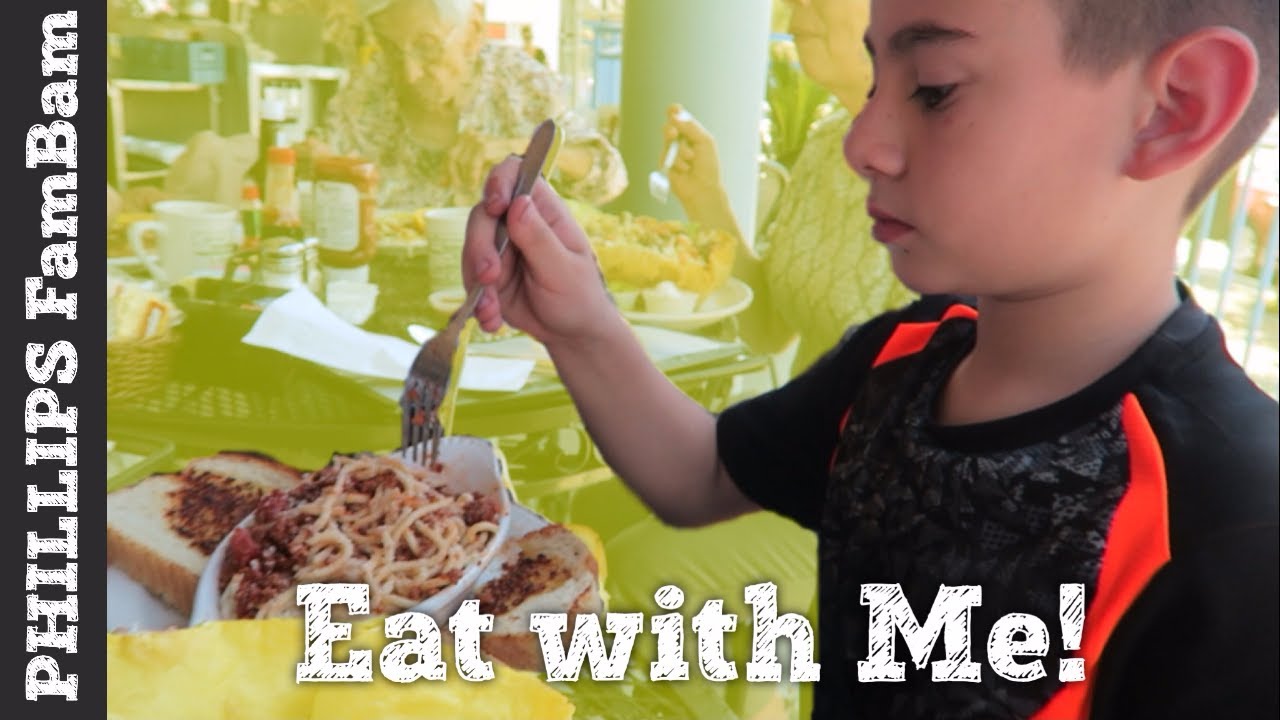 EAT WITH ME | HARRY'S FAMILY RESTAURANT BURBANK | PHILLIPS FamBam Vlogs