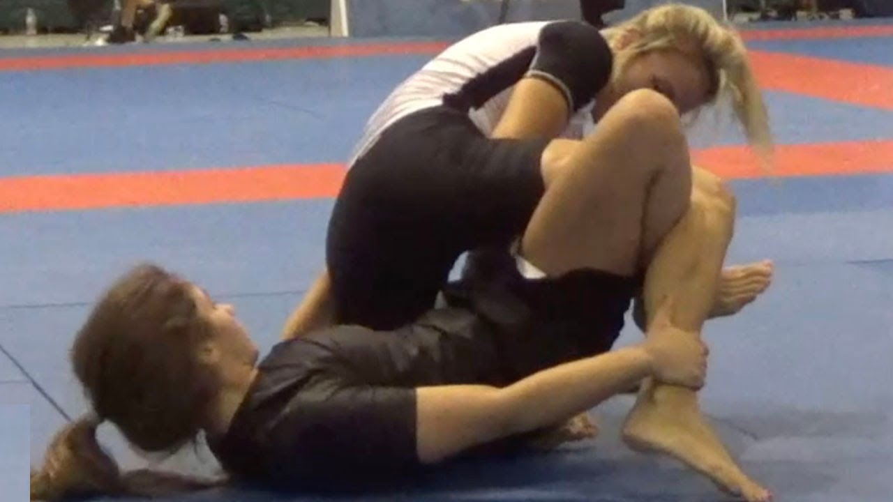 Mayssa Bastos VS Fiona Watson / Pan NoGi Championship 2018