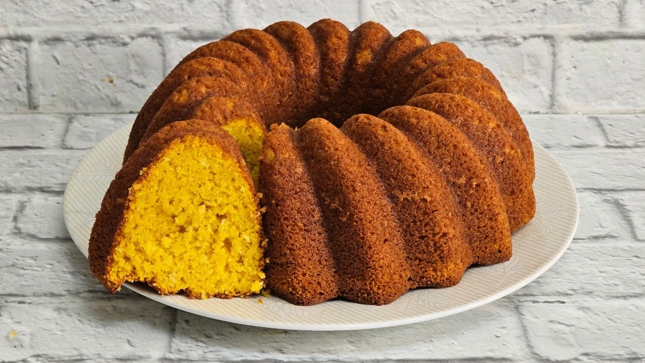 Bolo de Ab&oacute;bora, Laranja e Coco