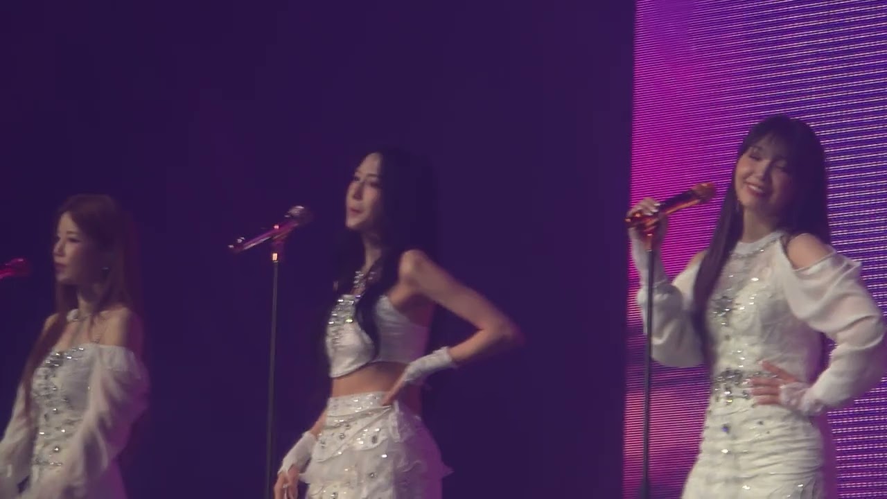 200225 apink pink new year singapore 🇸🇬 the wave