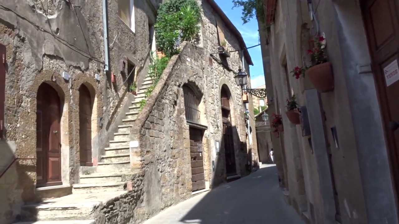 Passeggiata nelle strade di Pitigliano - Luglio 2016
