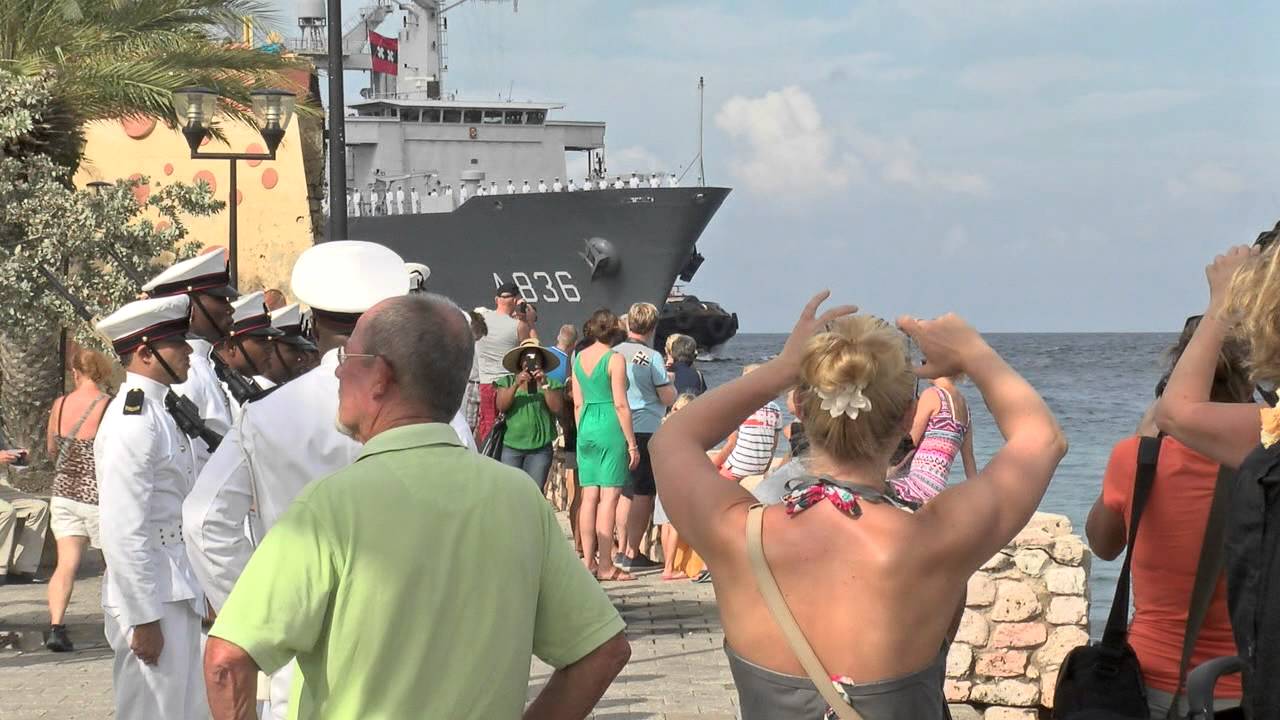 Aankomst Zr.Ms.  Amsterdam op Curaçao