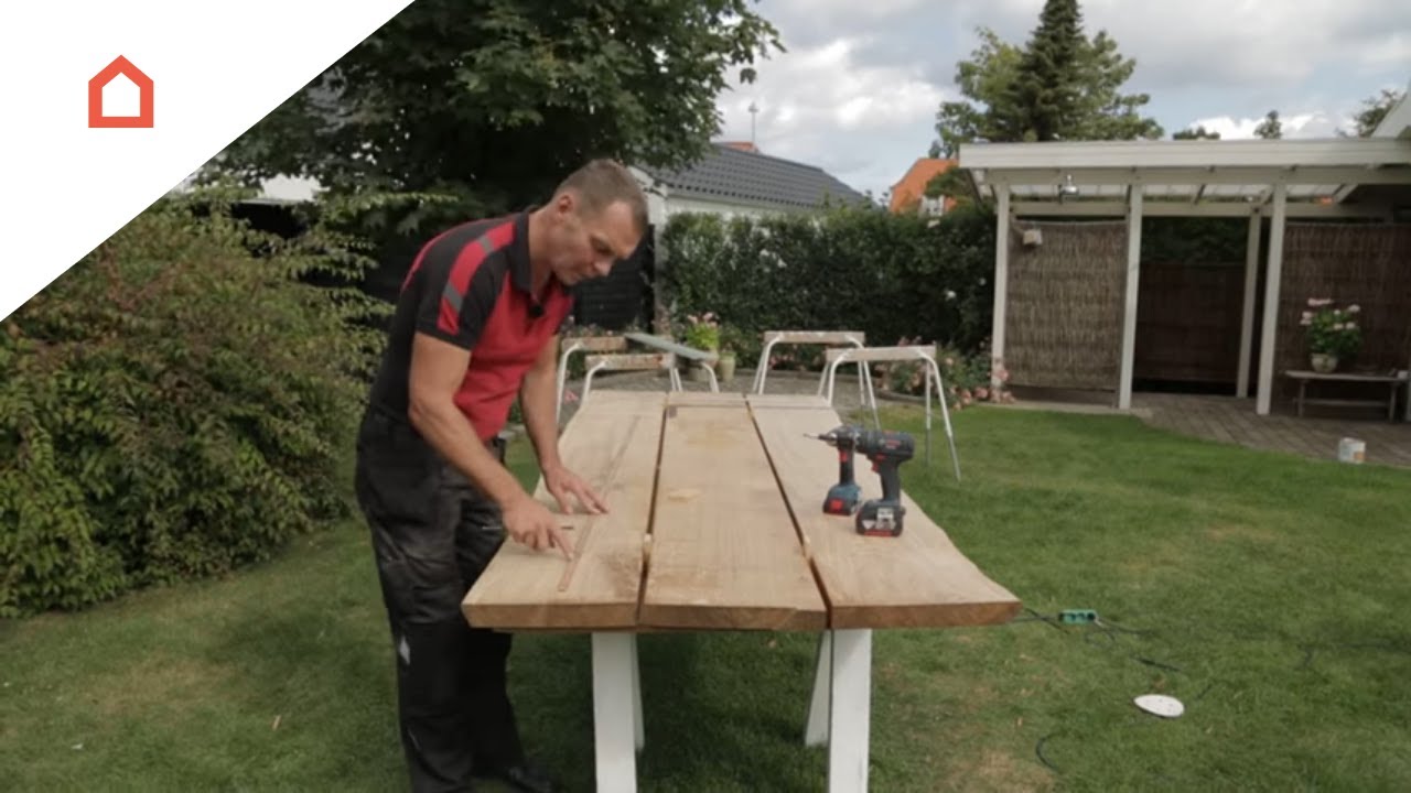 Sådan samler du bordpladen til dit plankebord