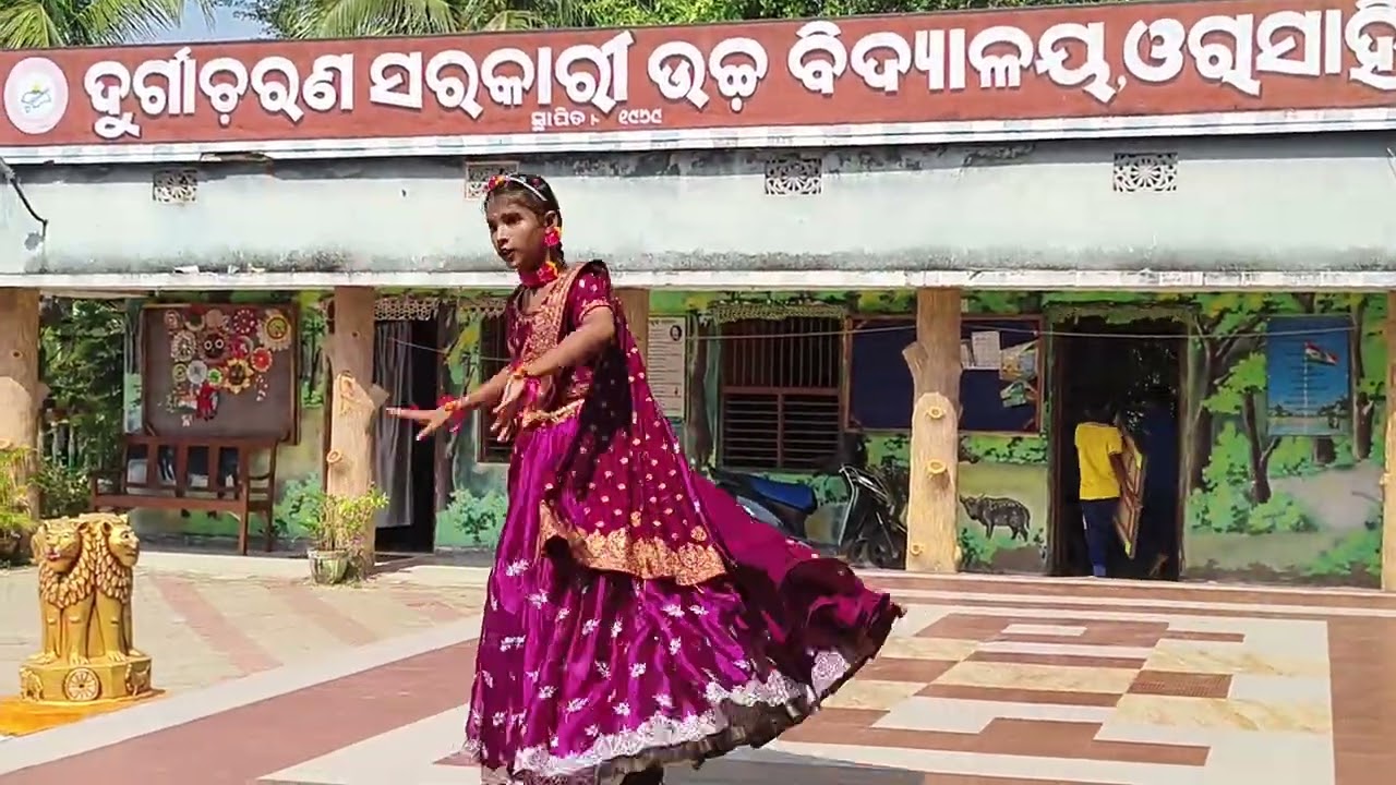 #Radha paaunji nilam hela kiye nio nele baalaa😘#school dances 💃💃