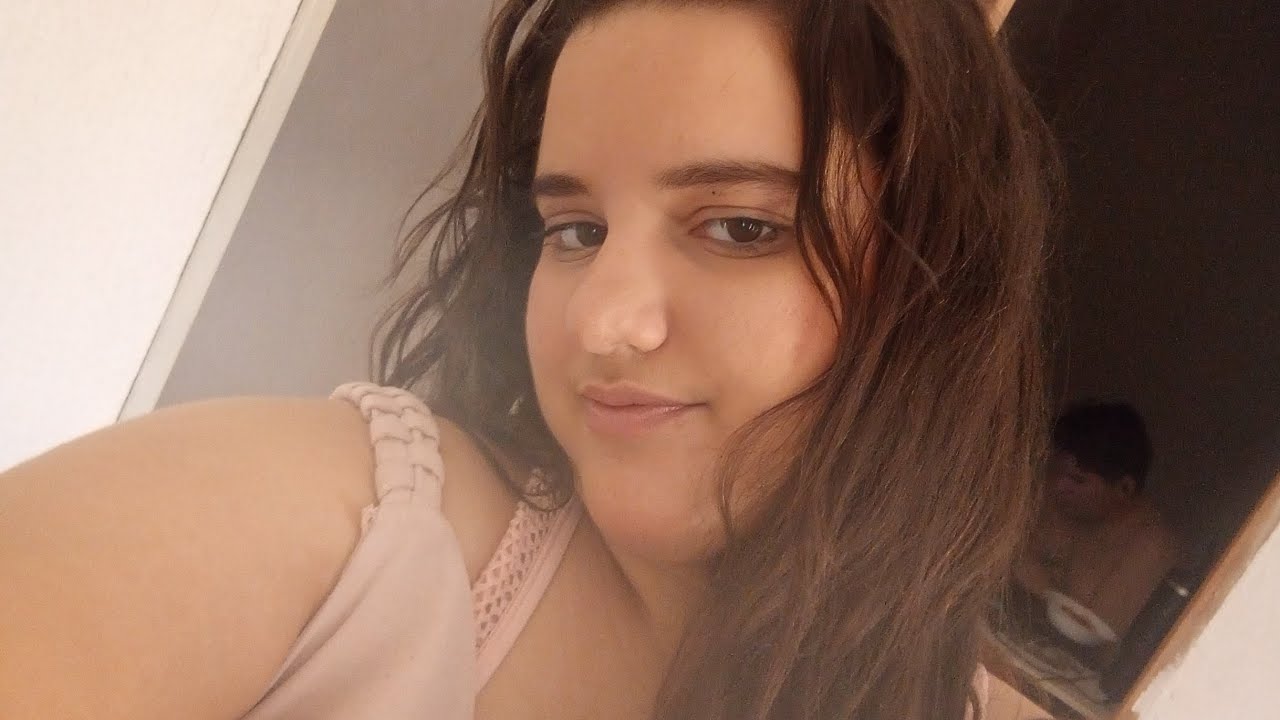 Maquiando para fazer vídeo