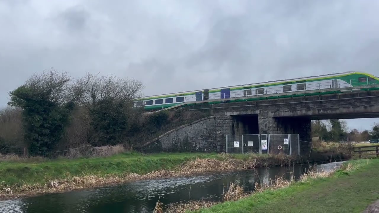 Trains in Osberstown, County Kildare
