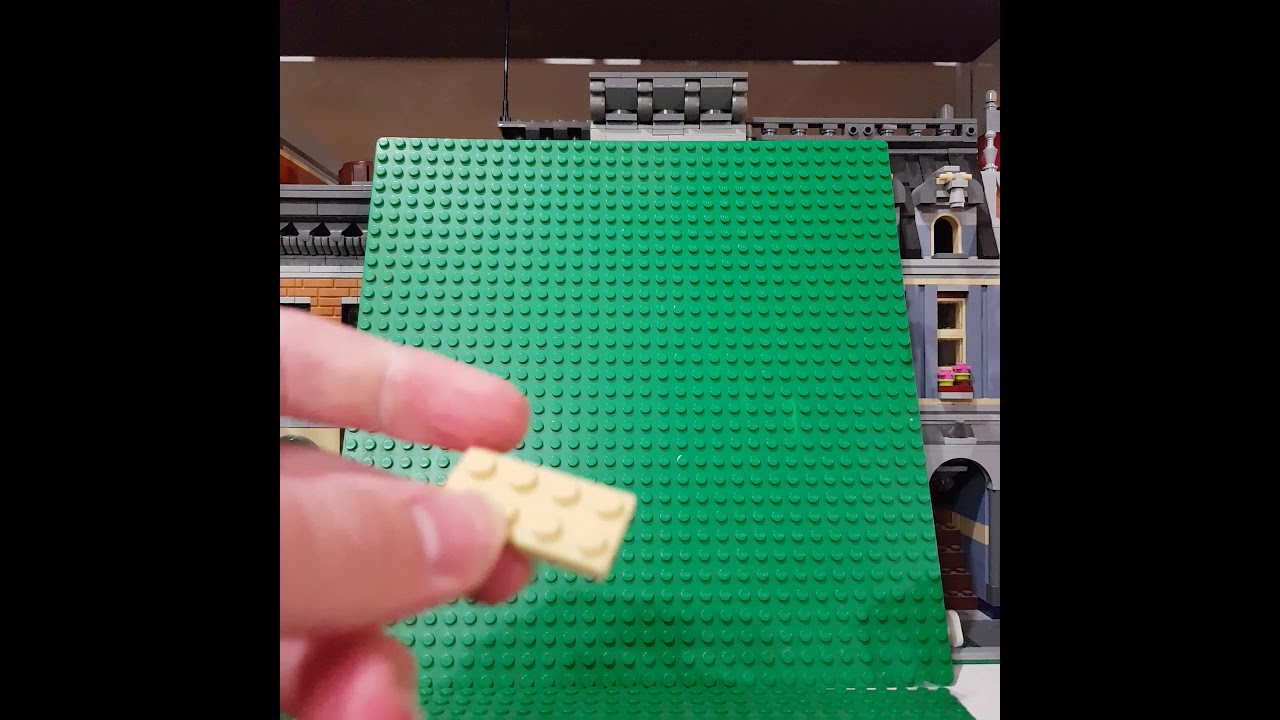 how to build a Lego mini snowmobile!🤯