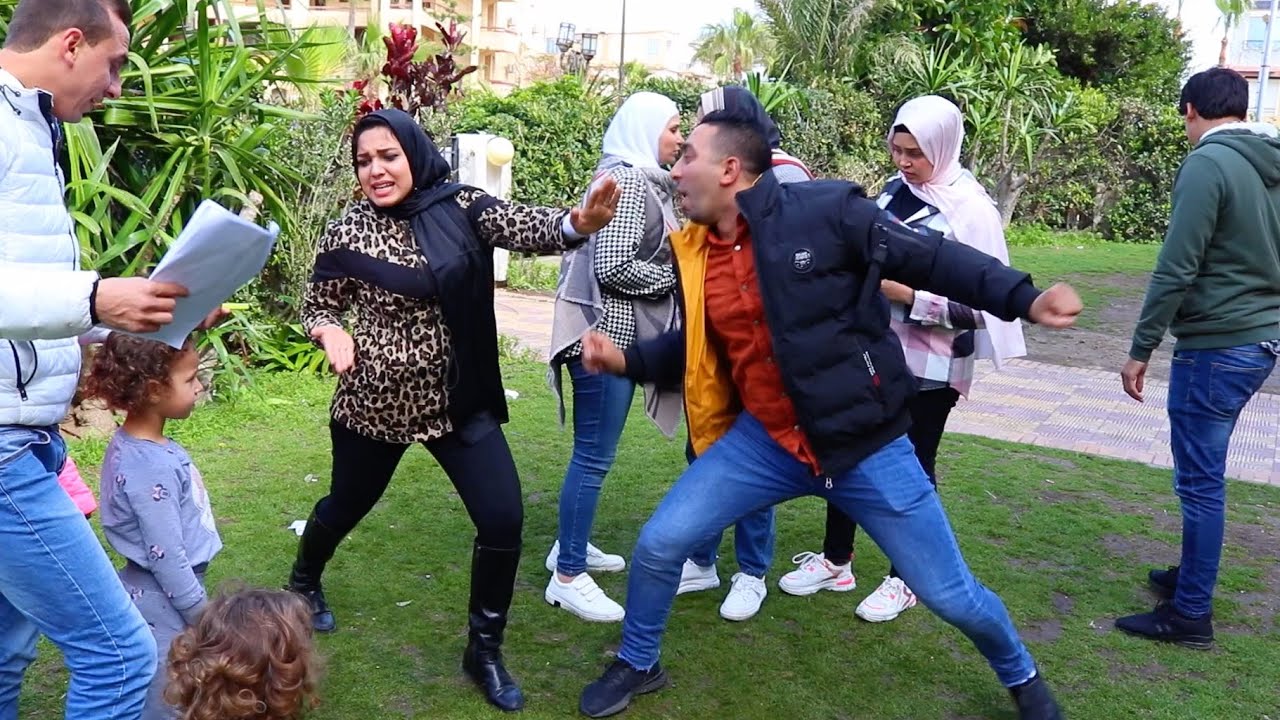 اخر شخص هيتحرك هيكسب ال10 الف جنية والعقاب يا ساتر استر