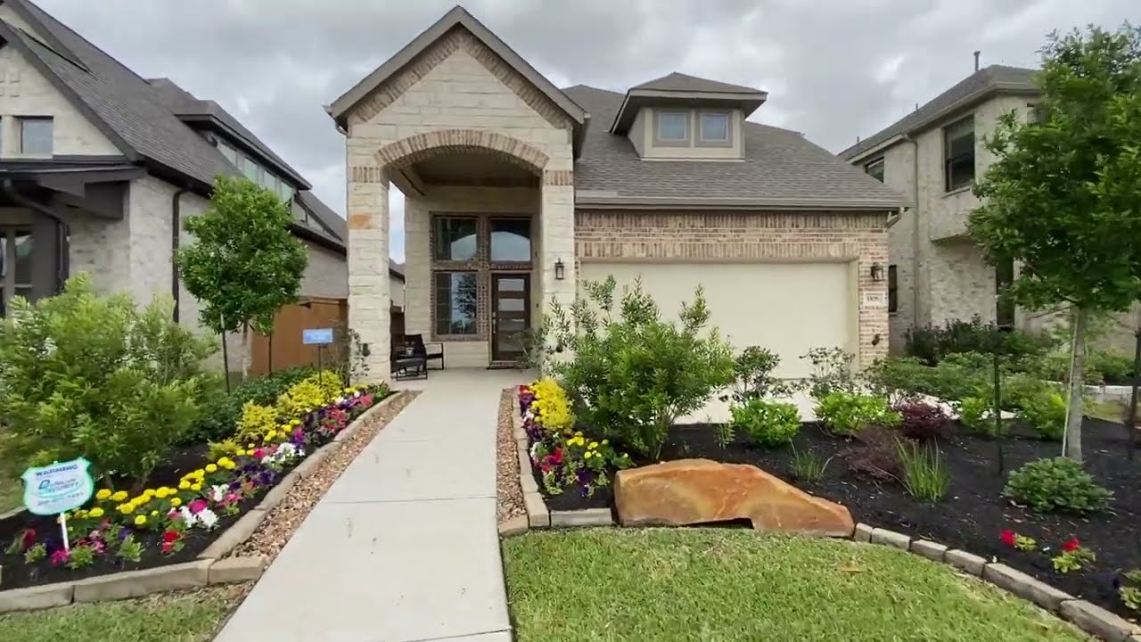 2 Story Home Tour // Affordable homes In Katy, Texas // Home Tour