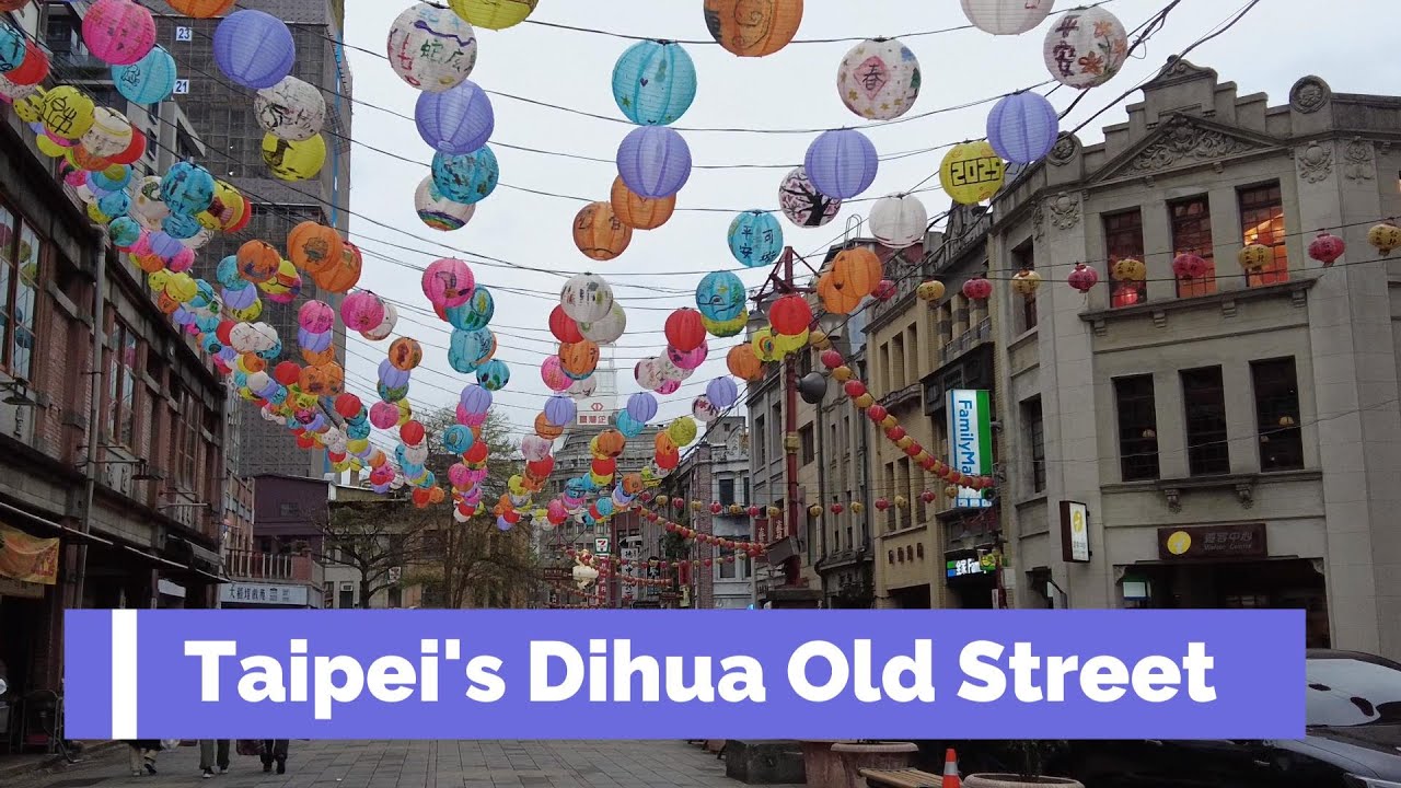 Why Are Travelers Obsessed With This Old Street in Taipei?