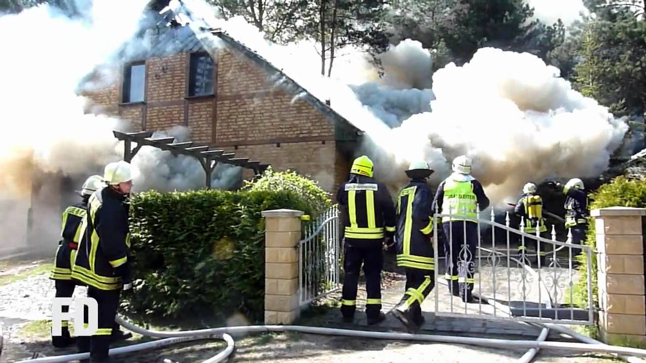 FF Bestensee - Feuer Gebäude - Siedlung D (LDS) - 25.04.2010